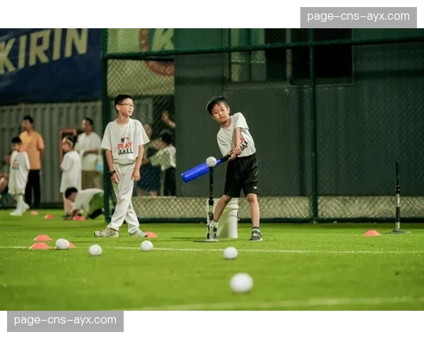 MLB“PLAY BALL”青少年计划启动,将在全球30个城市举办免费训练营 MLB“PLAY BALL”青少年计划启动,将在全球30个城市举办免费训练营